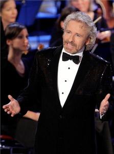 Gottschalk bleibt Moderator beim ECHO Klassik