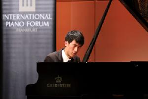 Eric Lu ist Gewinner des 7. Internationalen Deutschen Pianistenpreises